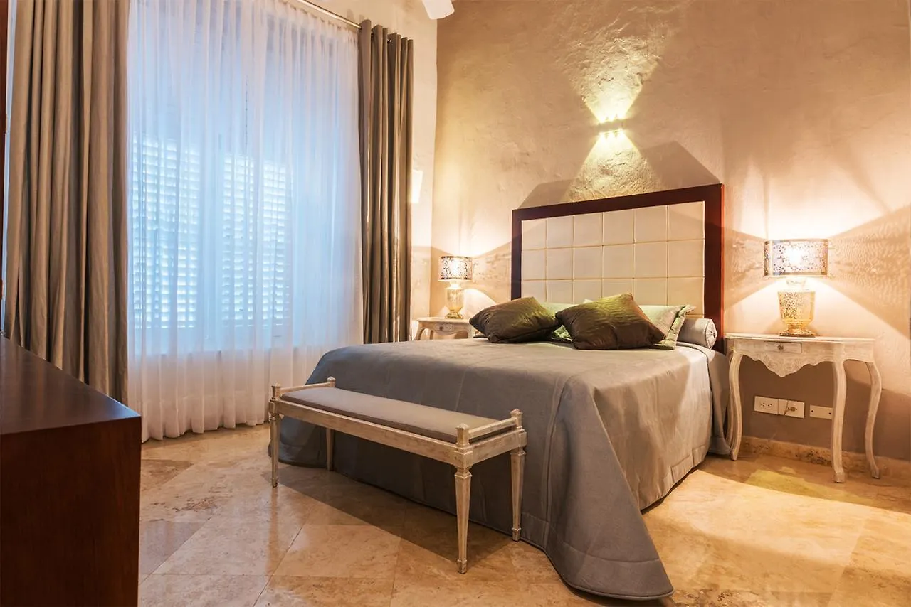 Ofihotel Perla Cartagena 4*,