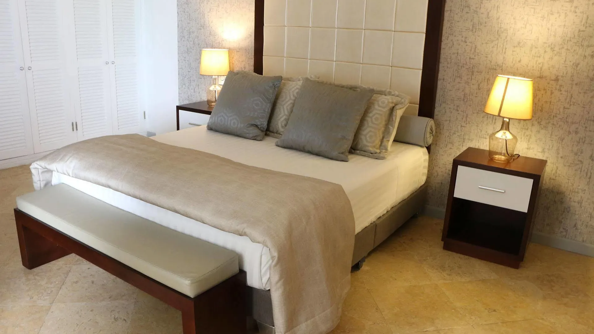 Ofihotel Perla Cartagena